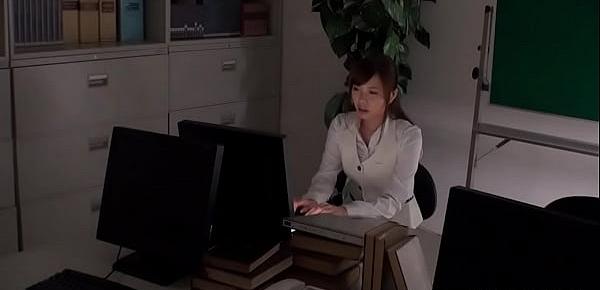  Japanese office lady, Aihara Miho is masturbating at work, uncensored